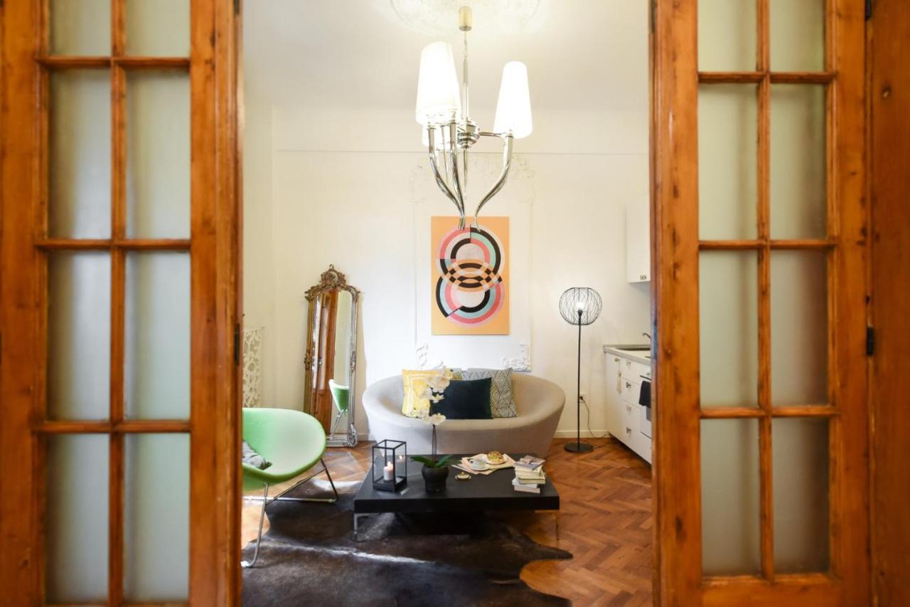 Vintage Elegance, Modern Comfort: 1Br Apartment Overlooking Calea Victoriei Bucarest Exterior foto